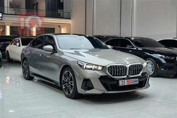 بی ئێم دەبڵیو سیریەس 5 2024 بۆ فرۆشتن لە عێراق - هەولێر